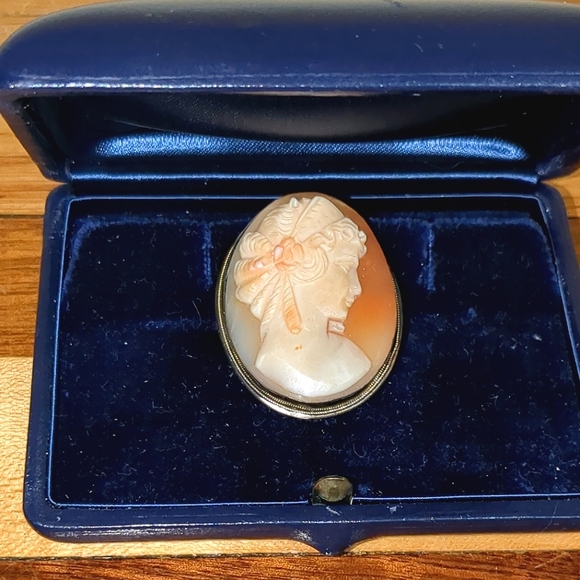 Vintage silver shell cameo brooch pendant. Estate - Picture 10 of 16